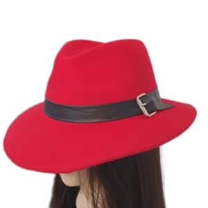Pălărie roșie personalizată cu doi cai accesoriu ideal pentru pasionații de cai și echitație, protecție solară și stil într-un singur produs