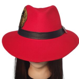 Pălărie roșie personalizată cu doi cai, accesoriu ideal pentru pasionații de cai și echitație, protecție solară și stil într-un singur produs