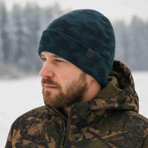 Căciulă de vânătoare model camuflaj verde, unisex, călduroasă și confortabilă – 100% poliester, mărime universală